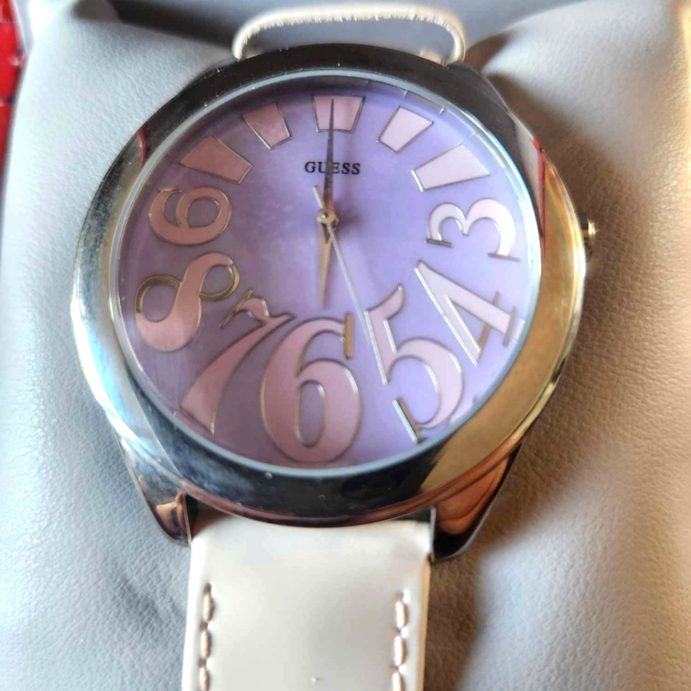 Authentic Guess Women's Watch Leather Band G66527L with Box